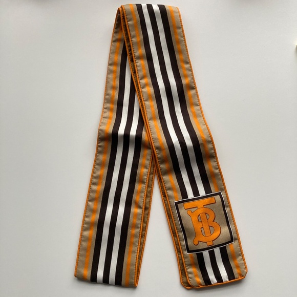 🆕 Burberry TB skinny scarf - Picture 4 of 8
